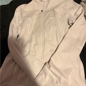 White Lulu define jacket